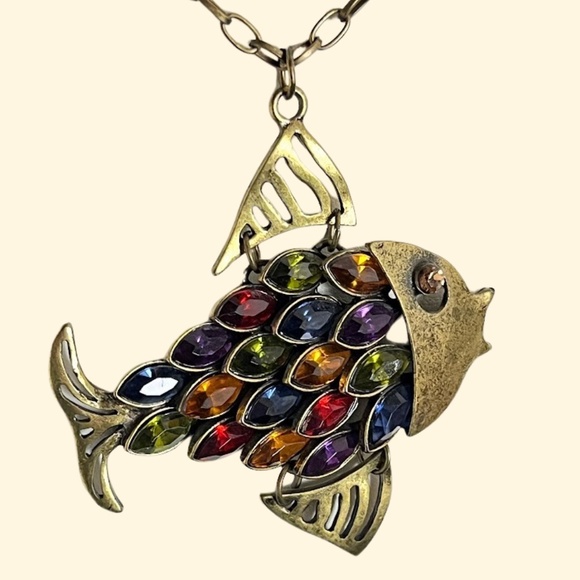 Jewelry - Vintage Bejeweled Articulated Fish Pendant Brass Necklace Unique